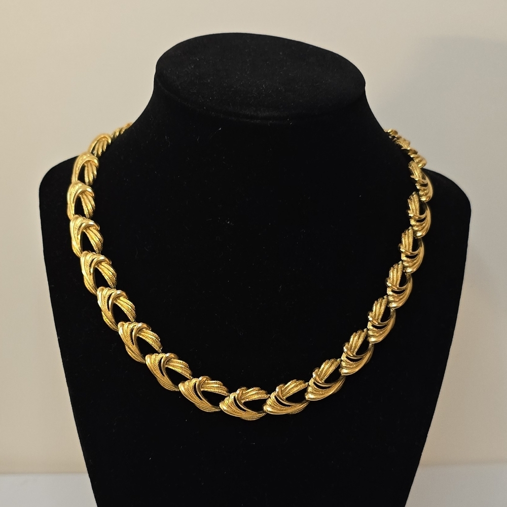 Vintage Monet Necklace - Gold Toned